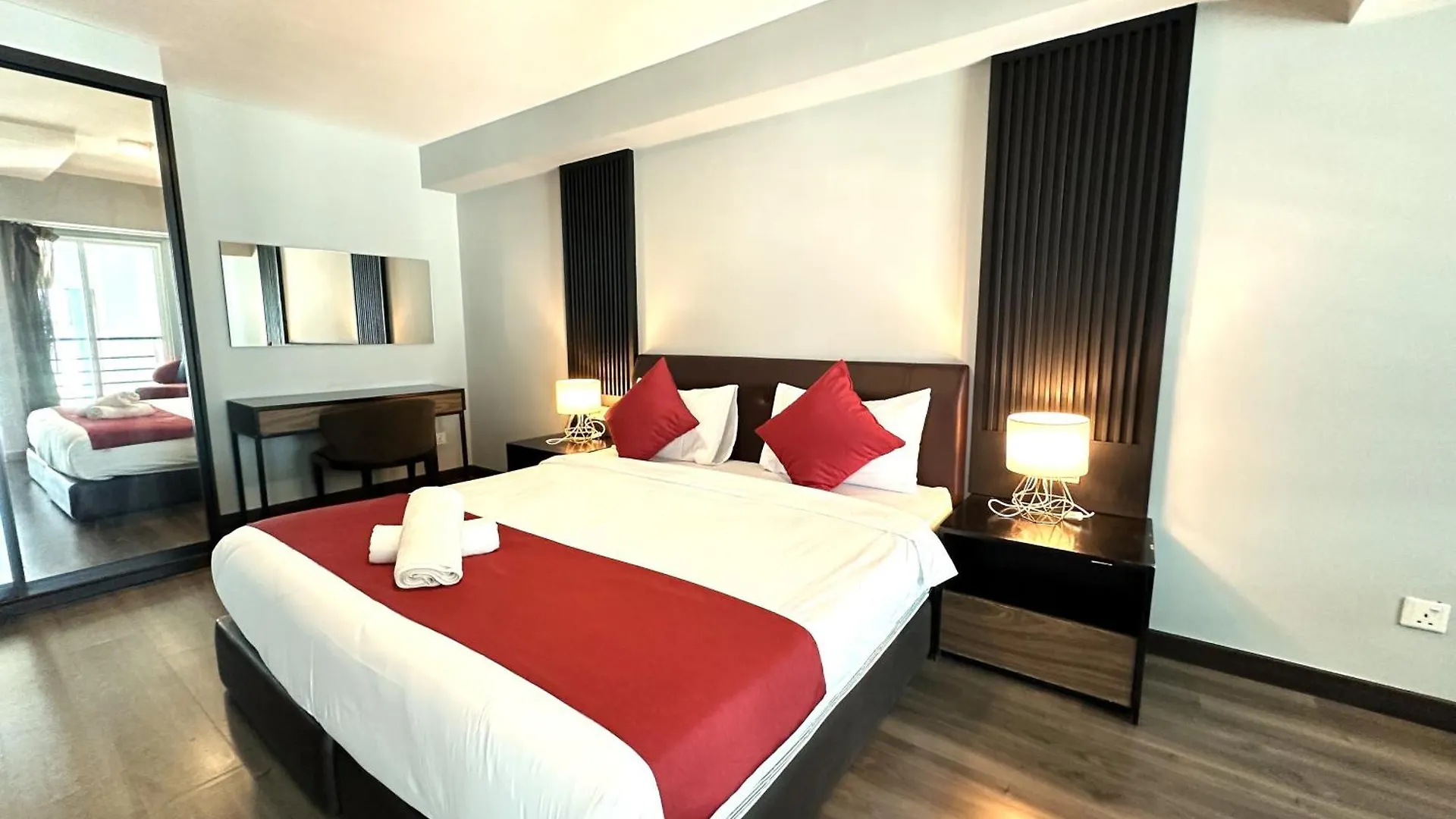 Amazing Seaview Duplex George Town Maritime Suites 07 0*,